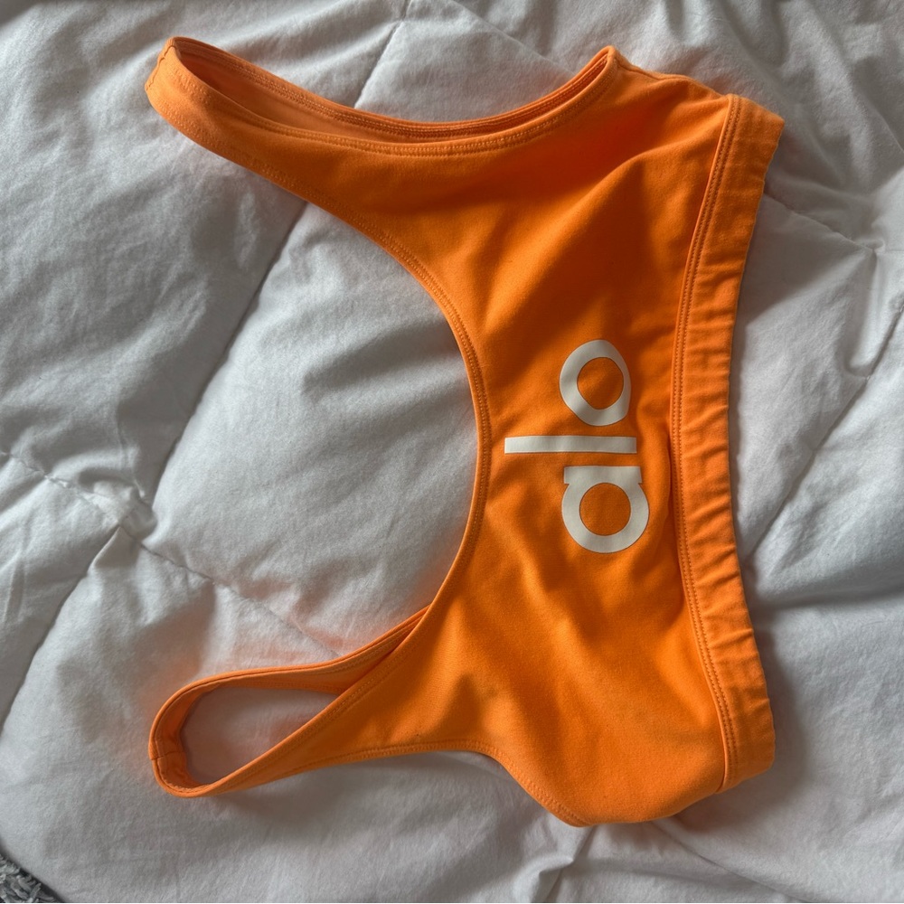 Alo sports bra